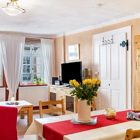 Lucas Apartmán
