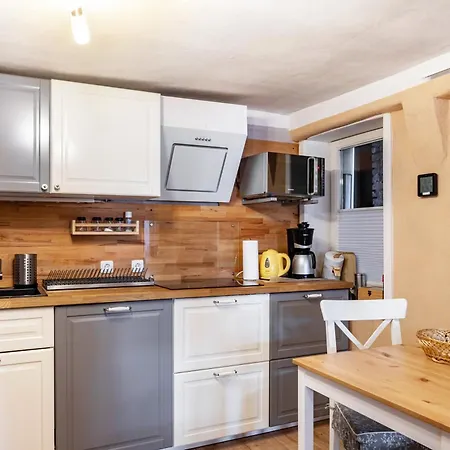 Lucas Apartmán *